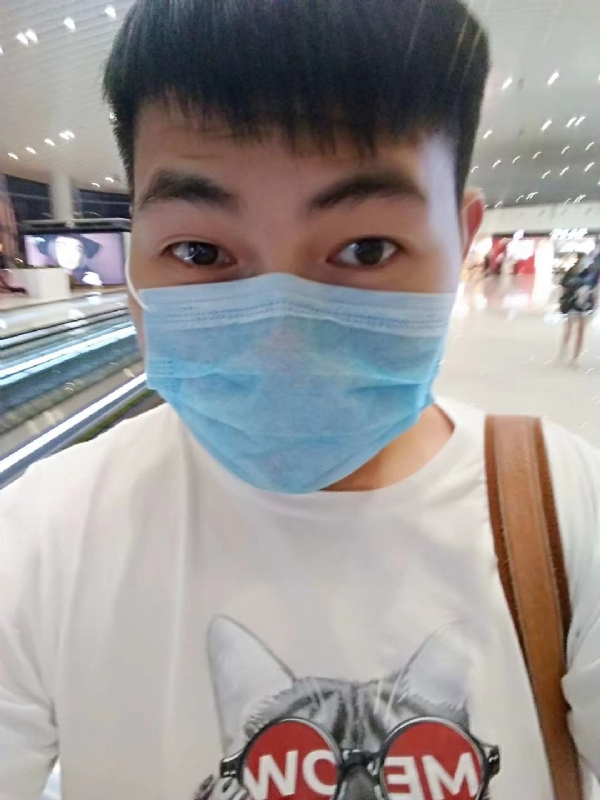 咔咔一顿的第一张照片--长泰交友网