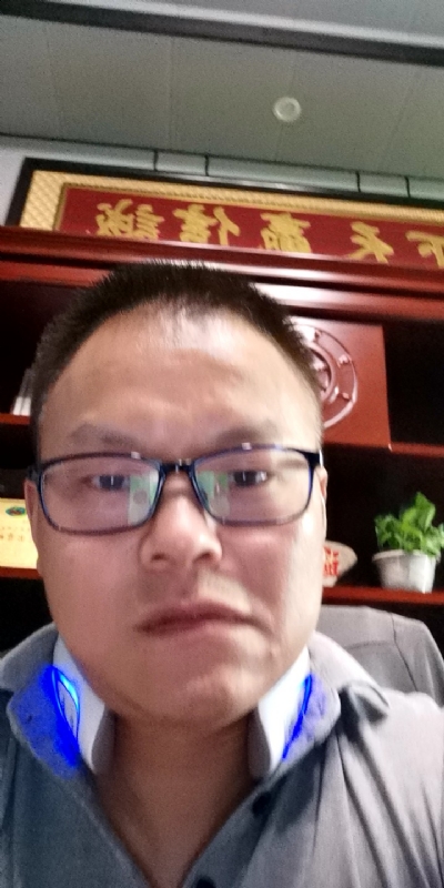 模具工匠的第一张照片--长泰交友网