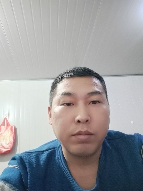 开着拖拉机去兜风的第一张照片--长泰交友网