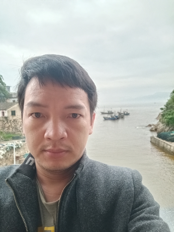 啊亮的第一张照片--长泰交友网