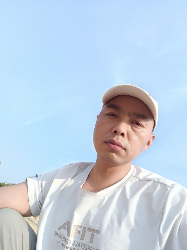 哥哥的第一张照片--长泰交友网
