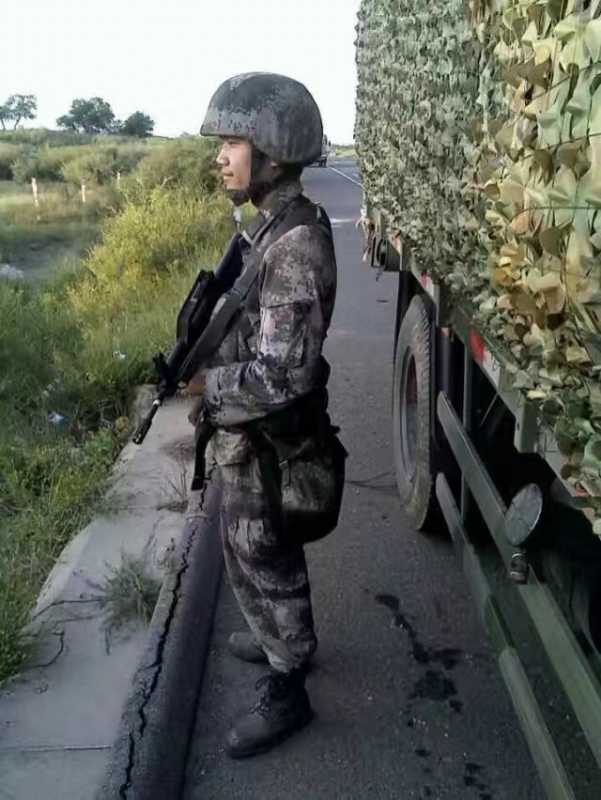 搬砖中的第一张照片--长泰交友网